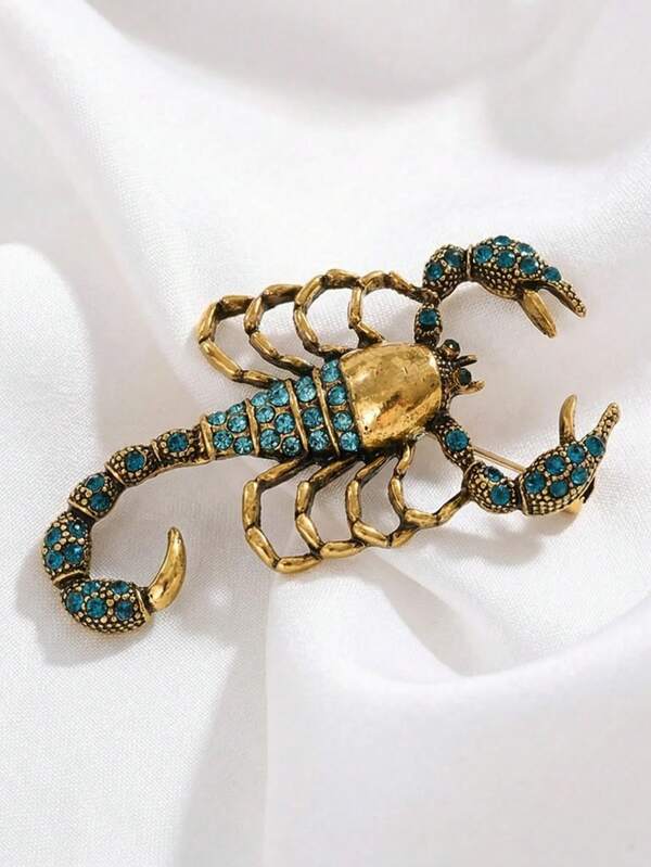 Vintage abgenutzte blaue Strass Skorpion Brosche, vielseitiges Alltagsaccessoire
