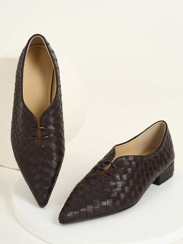 Pointed Toe Slip-On Elegant Commuter Shoes, Woven Retro Solid Color Fashion Hollow Out Women's Outdoor All-Season Shoes
