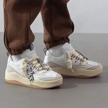 Skechers Sepatu kasual olahraga wanita model retro, terbuat dari kulit dan jala, dengan sol tebal anti selip dan tali sepatu tebal dua lapis. - Putih - View 9