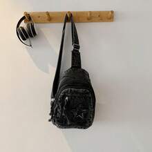 Five-Pointed Star Versatile Sports Chest Bag, Large Capacity, Vintage Denim, Shoulder Messenger Bag, Essential For Women's Commuting And Sports - Black - View 10