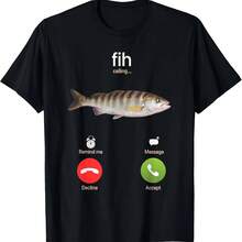White And Black Short-Sleeved T-Shirt With A Funny "Flaming..." Fish Call Print. Casual T-Shirt With Text. - 款式 - 查看 1
