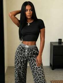 2pcs Women's Short Sleeve Cropped Top + Leopard Print Long Pants Pajama Set - Grey - View 3