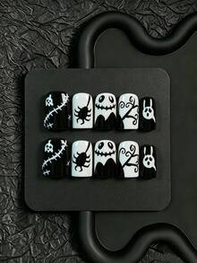 10 piezas de uñas postizas hechas a mano, estilo europeo, cortas y cuadradas, base de contraste clásico blanco y negro para Halloween, con araña negra pintada a mano, cara de fantasma, líneas de enredadera y patrones de mini fantasmas, minimalista oscuro pero festivo, adecuado para fiesta de Halloween, streetwear, uso diario, incluye set completo de herramientas para uñas, regalo perfecto de Halloween para mujeres - Blanco y Negro - Ver 14