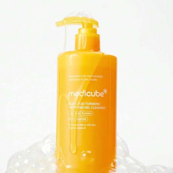 Medicube - Kojic Acid Turmeric Purifying Gel Cleanser 500ML - Gel nettoyant purifiant à l'acide kojique et au curcuma