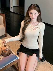 時尚性感女款露肩長袖鏤空上衣，性感露肩蝴蝶結針織衫，適合約會、外出、通勤、日常穿著 - 杏色 - 查看 1
