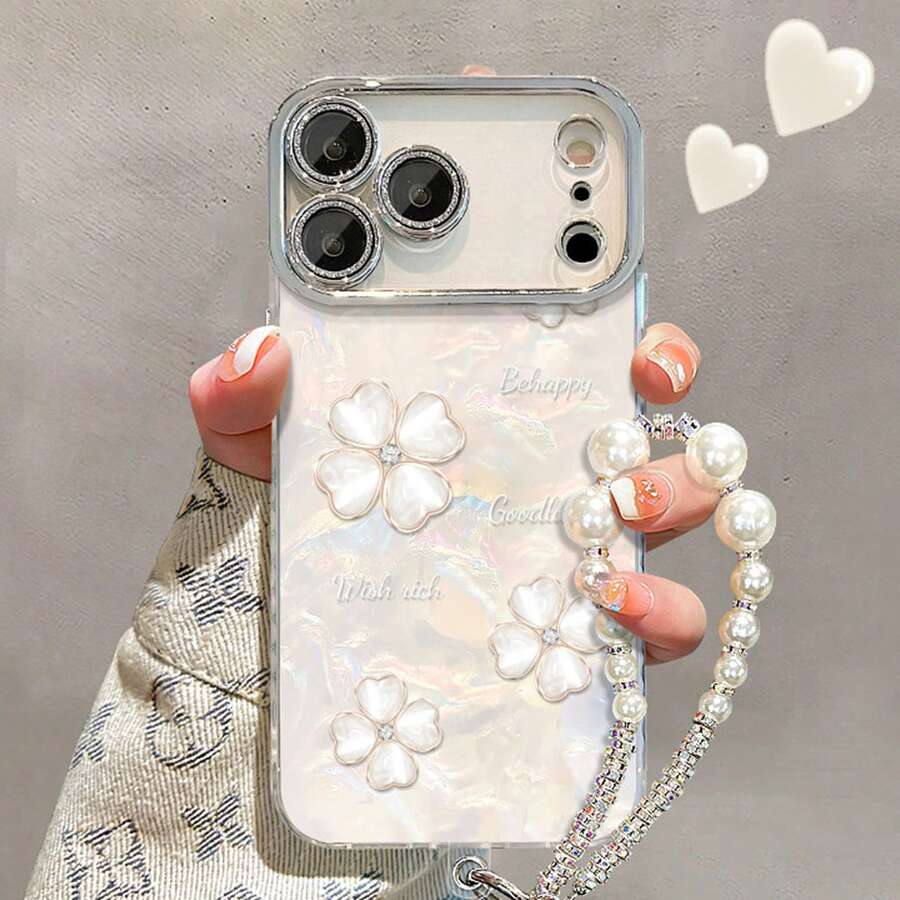 1pc Heart & Four-Leaf Clover Large Window Phone Case With Pearl & Rhinestone Splice Hand Strap Chain, Electroplated Glitter Lens Frame, Full Coverage Anti-Drop, TPU Transparent Soft Shell Material, Suitable For IPhone17/17Pro/17ProMax/16/16Pro/16ProMax/15/15Pro/15ProMax/14/14Pro/14ProMax/13/13Pro/13ProMax, Ins Gentle Luxury Shell Texture
