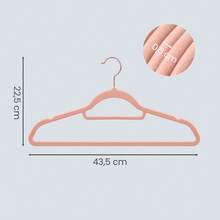 SONGMICS Perchas de Terciopelo 50 Unidades Colgador de Ropa Antideslizantes Ahorra Espacio 43,5 x 22,5 x 0,6 cm Violeta - Ver 5