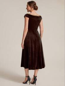 EVERPRETTY Autumn Elegant Luxury Rhinestone V-Neck Velvet Brown Formal Evening Gown Suitable For Evening Party, Gathering, Dinner - Brown - View 4