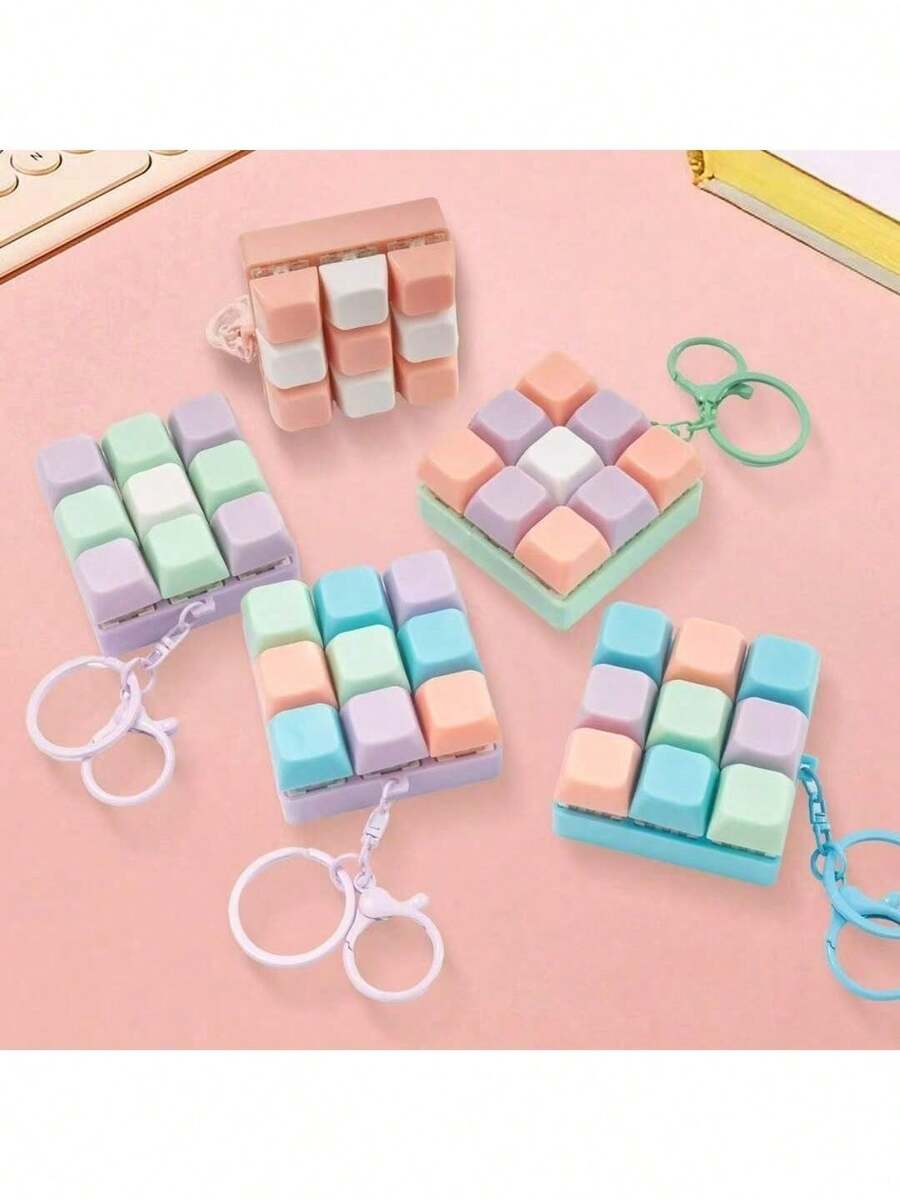 2026 Creative Novelty Popular Keycap Keychain, Mechanical Keyboard Design, Stress Relief Unique Desktop Toy Gadget Gift, 1pc Stress Relief Keyboard Keychain (Random Color) - Multicolor - View 1