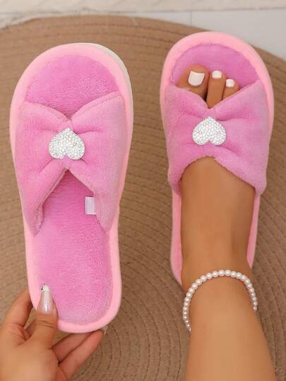 Women's Adjustable Buckle Fuzzy One-Strap Slippers, White Faux Fur Open Toe Thick Sole Slippers, Soft Non-Slip Indoor/Outdoor Warm Home Shoes