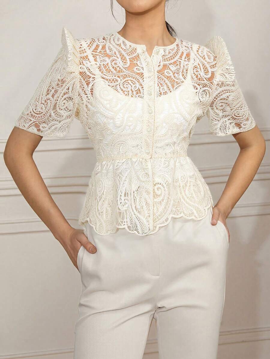 Blusa de estilo francés versátil con volantes de encaje y botones de perlas falsas - Beis - Ver 1