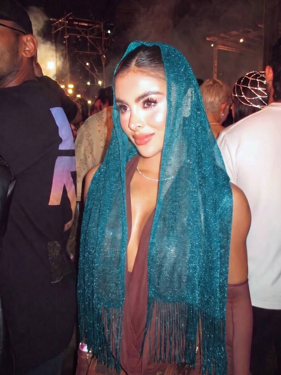 1 قطعة وشاح رأس ذهبي لامع مع شرابات، وشاح بلون موحد بأسلوب بوهيمي أنيق للحفلات، وشاح متعدد الاستخدامات للحماية من الشمس للشارع، مناسب للارتداء اليومي والحفلات - أخضر مزرق داكن - مشاهدة 1
