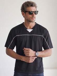 Black & White Contrast Triangle V-Neck Contrast Stitching Short Sleeve Men's Loose Fit Sporty Top - Black - View 2
