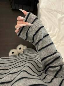 Women's Autumn/Winter Brushed Fleece Fashion Pajamas, Premium Warm Thickened Loungewear - Grey - View 5