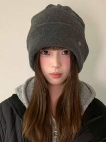 1pc Fashion Soft Round Badge Knit Hat, Autumn/Winter Knit Hat, Winter Clothing Matching Recommended Gift, Winter Warm Ear Protection Woolen Hat Cold Hat Suitable For Daily Use, Knit Hat, Beanie - Round Label - View 9