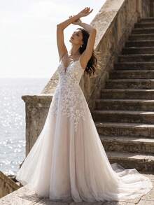 Elegant Sleeveless V-Neck Mesh Fabric Wedding Dress, Decorated With Applique, Long Formal A-Line Bridal Gown - Beige - View 2