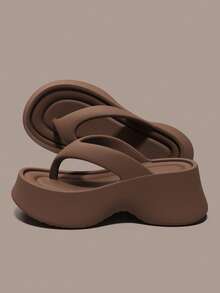 7cm Thick Platform Flip Flops Women's 2026 New Summer Versatile Beach Sandals - Coffee - View 4