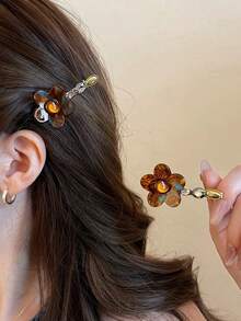 2PCS French Vintage Acetate Flower Rhinestone Hair Clips For Women, Side Bang Clip, Elegant, Fashion, Graceful, Gentle, Suitable For Daily Wear, Party, Evening Ball, Event, Festival, Gift Hair Accessory For Girls - Brown - View 1