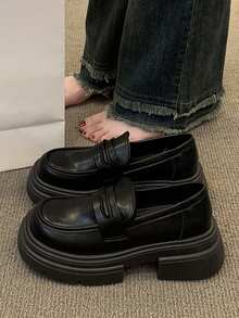 Women Loafers Shoes - Black - View 8