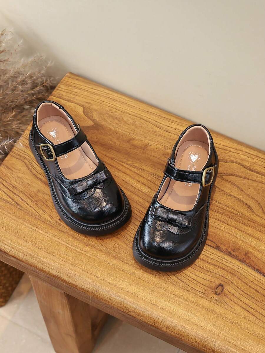 Girls' British Style Leather Shoes, T-Strap Buckle, Brogue Carved Design, Versatile Student Shoes For Spring And Autumn - Black - View 1