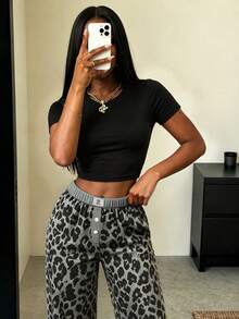 2pcs Women's Short Sleeve Cropped Top + Leopard Print Long Pants Pajama Set - Grey - View 6