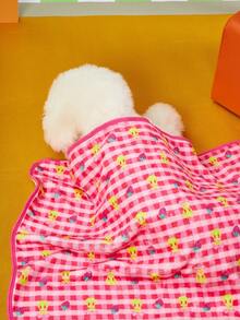 LOONEY TUNES X PETSIN 1 Multi-Functional Yellow Bird Strawberry Pet Cat Dog Universal Warm And Comfortable Blanket, Rose Red Autumn And Winter Thick Absorbent Bath Towel - Rose Red - View 7