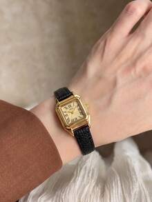 1pc Women's Red Oval Wristwatch, PU Leather Strap Vintage Elegant Quartz Watch, Rhinestone Decorated Roman Dial, Suitable For Commute, Date, Office, Casual Wear - Burgundy - View 15