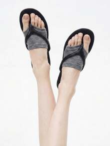 1/3/4 Pairs Bikini Cotton Split Toe Socks, Summer Thin Half-Palm Invisible Two-Toe Socks, Matching Flip-Flops - Multicolor - View 3
