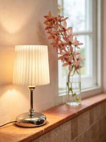 1pc USB Powered Silver Premium Minimalist Desk Lamp, Modern Ins Style Retro Creative Decorative Table Lamp Night Light For Bedroom Bedside Room Desktop Decoration - Silver - View 2