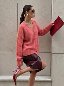 莓果粉深V領單鈕扣柔軟馬海毛針織開襟衫 女款秋冬寬鬆慵懶法式通勤風毛衣外套 - 西瓜粉 - 查看 9