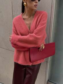 莓果粉深V領單鈕扣柔軟馬海毛針織開襟衫 女款秋冬寬鬆慵懶法式通勤風毛衣外套 - 西瓜粉 - 查看 1