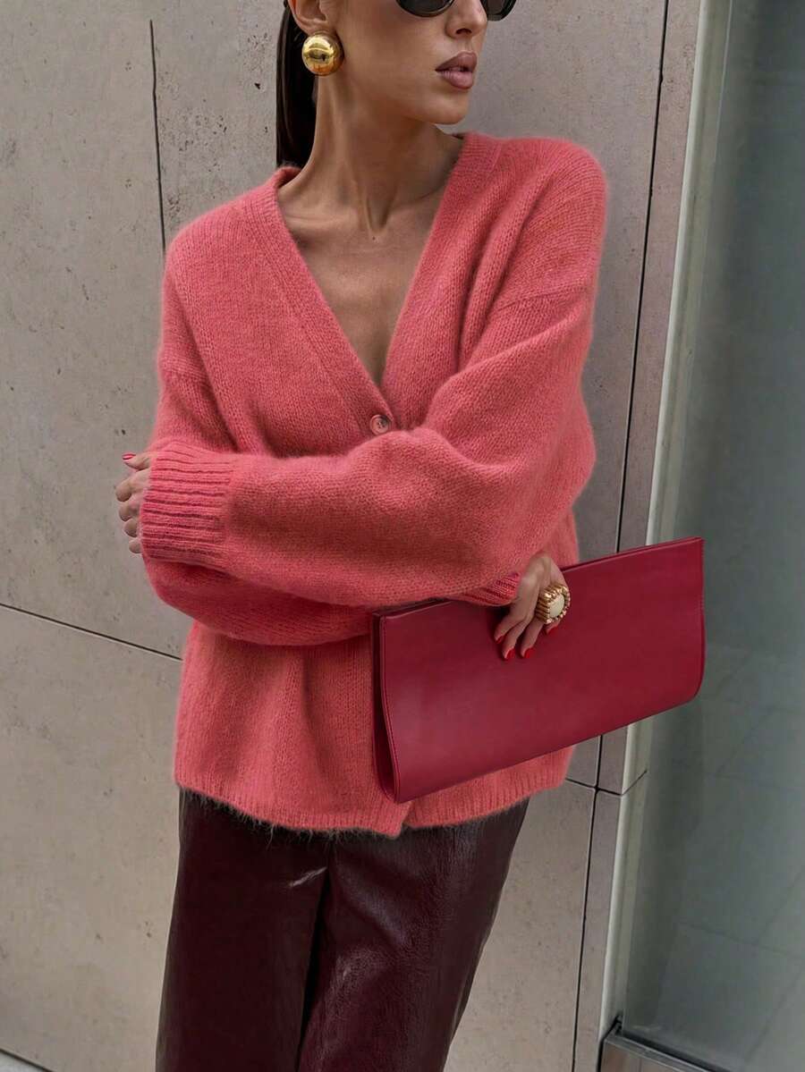 莓果粉深V領單鈕扣柔軟馬海毛針織開襟衫 女款秋冬寬鬆慵懶法式通勤風毛衣外套 - 西瓜粉 - 查看 1