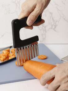 1pc Stainless Steel Wavy Potato Slicer, Vegetable & Fruit Slicer (Suitable For Salad, French Fries, Cucumber, Carrot, Etc.), Fancy Fruit & Vegetable Slicer, Salad Making Kitchen Tool, Creative Vegetable & Fruit Shaper - View 5