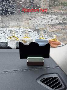 迷你內褲汽車車窗掛飾附吸盤，可愛布料內褲與黃色掛鉤裝飾，適用於儀表板或後視鏡，療癒趣味汽車內飾裝飾，無需黏膠，通用於汽車與卡車 - 擺飾 - 查看 15