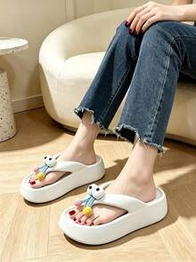 Sandal Jepit Platform Kartun Lucu untuk Wanita, Sandal Platform EVA Lembut dengan Hiasan Mata Timbul 3D dan Pom-Pom, Dapat Dipakai di Dalam dan Luar Ruangan - Putih - View 2