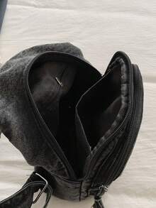 Five-Pointed Star Versatile Sports Chest Bag, Large Capacity, Vintage Denim, Shoulder Messenger Bag, Essential For Women's Commuting And Sports - Black - View 9