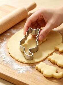 1pc Cat Shaped Stainless Steel Cookie Cutter, Cute Kitten Biscuit Cake Mold, Candy Sandwich Bread Cake Baking Tool, Suitable For Baking Pastry DIY Decoration, Kitchen Baking Tools Accessories - Multicolor - View 5