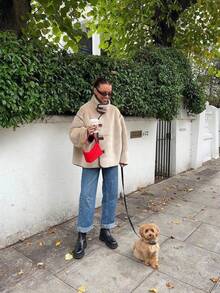 女款標準版型夾克，前鈕扣開襟，立領設計，優雅百搭，適合通勤與休閒穿著，秋冬季 - 杏色 - 查看 6