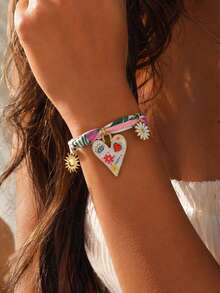 1pc Niche Sweet Cool Style Floral Fabric With Graffiti Heart, Daisy & Sun Pendant Decorative Bracelet, Fashionable Women's Hand Accessory Suitable For Daily Wear, Vacation, Date And Party - Multicolor - View 1