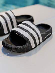 Adidas Three-Leaf Clover Men's And Women's Summer New Comfortable Sports Casual Three-Stripe Slide Sandals Beach Slippers - Black and White - View 4