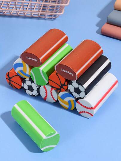Juego de 12 borradores con forma de pelota deportiva con caja de almacenamiento transparente: borradores cilíndricos con forma de fútbol, baloncesto, voleibol, tenis, béisbol; borrador de fútbol muy atractivo, borrador cilíndrico lindo, papelería de regalo para estudiantes; borradores personalizables DIY; perfecto para útiles escolares, recompensas en el aula y recuerdos de fiesta de cumpleaños; adecuado para niños y niñas (estilos aleatorios)