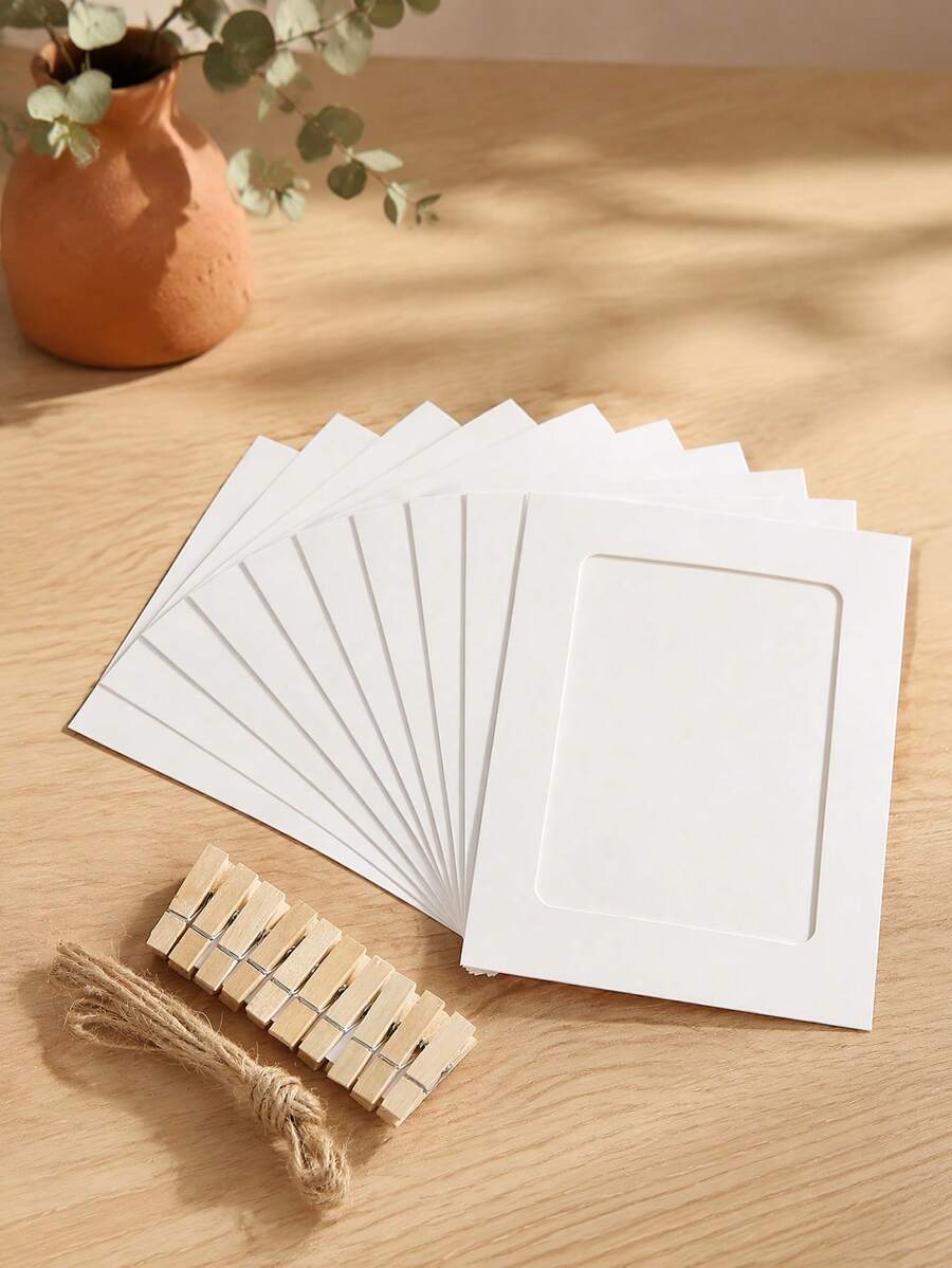 20/10/1pc Paper Photo Frame, Vintage White Cardstock Photo Frame, DIY Clip Photo Holder, Hanging Photo Display Banner, Wedding Birthday Holiday Party Christmas/Thanksgiving Wall Decor (Includes Clips And T-Shaped Rods) - Picture Frame 3 - View 1