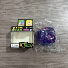asmodee 1件壓力紓壓玩具，適合居家或辦公室放鬆與娛樂，價格親民且有趣，房間裝飾的完美選擇 - 彩色 - 查看 10