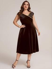 EVERPRETTY Plus Size Autumn Luxury Elegant Rhinestone V-Neck Velvet Brown Formal Evening Dress Suitable For Parties, Dinners And Formal Occasions - Brown - View 6