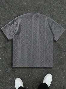 MAISONFOX Kaos Lengan Pendek Pria Kasual Musim Panas dengan Motif Huruf Jacquard Bertekstur dan Kerah Bergaris - Dark Grey - View 3