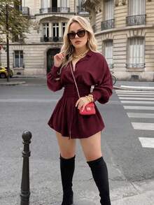 女款秋季時尚襯衫，優雅通勤印花收腰百褶長袖修身輕盈襯衫洋裝 - 酒紅色 - 查看 3