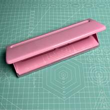 可調節 6 孔金屬打孔器，A5 A6 A7 6 環打孔器附定位標記，6 頁容量，適用於日誌本、個人行程表、活頁夾補充頁 - A款粉紅色 - 查看 4