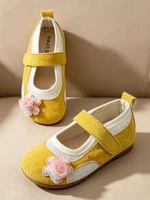 Scarpe Mary Jane piatte per bambini da 3-12 anni, giallo senape, con fiori in rete. Scarpe da principessa dolci per bambini | Decorazione raffinata con rose in rete sfumata rosa-blu. Stile pastorale coreano | Pantofole, sandali, scarpe sportive, scarpe scolastiche per ragazze, adatte per uscite quotidiane e fotografia - Giallo - Visualizzare 5