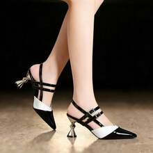 Sepatu Hak Tinggi Wanita Modis dan Nyaman, Model Baru, Ujung Lancip, Hak Tebal - Hitam dan Putih - View 4