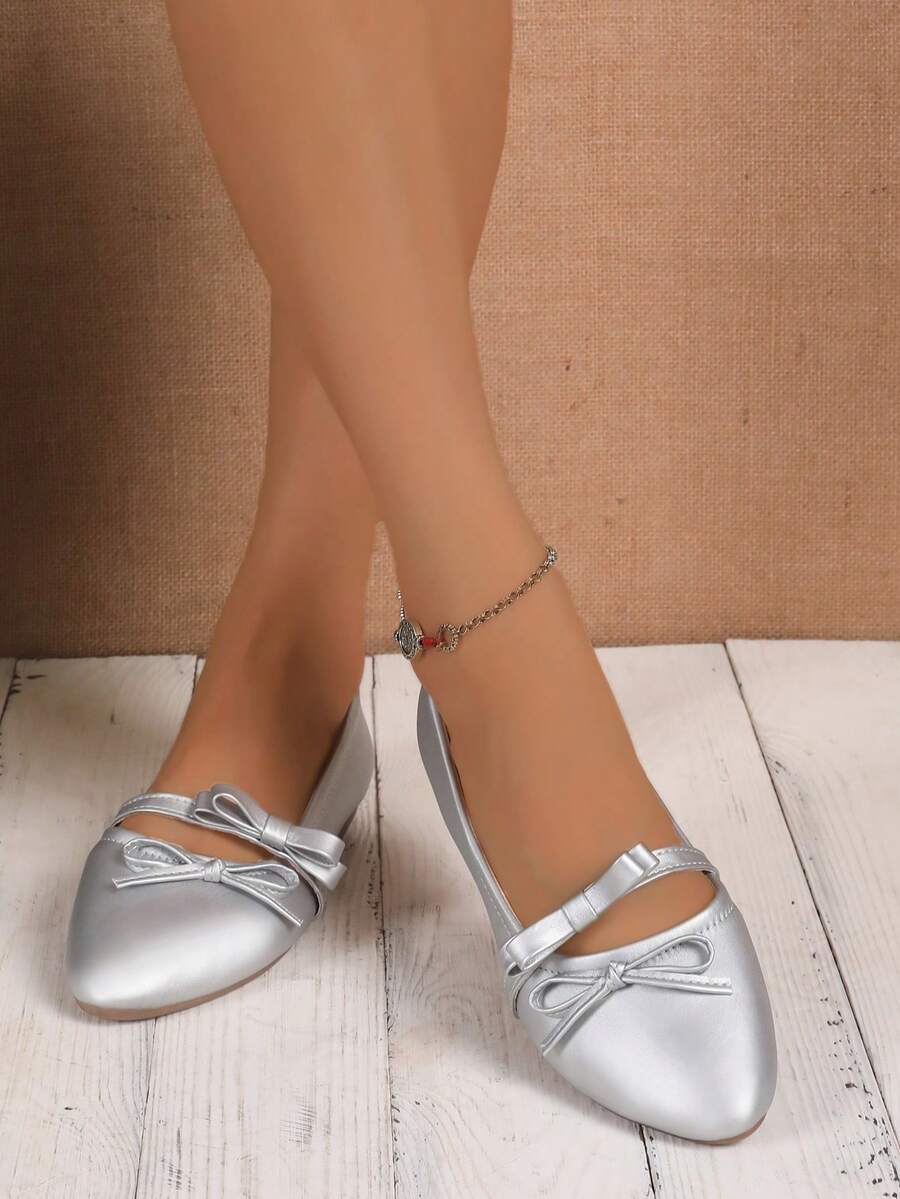 女款白色平底尖頭一腳蹬鞋,大尺碼 35-43,柔軟材質,純色基本簡約設計,四季休閒鞋 - 銀色 - 查看 1